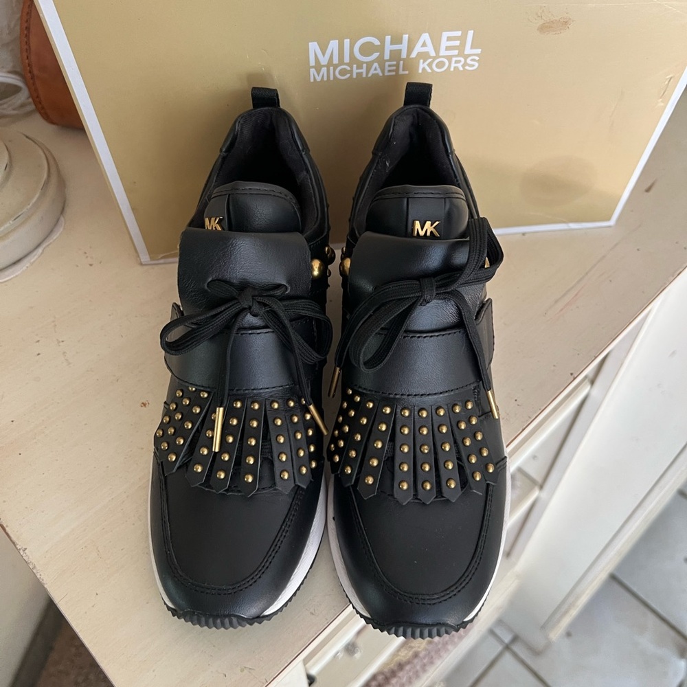 Michael Kors Georgie Kiltie Trainer Leather Gold Stud Wedge Sneaker 6.0 - Picture 2 of 7